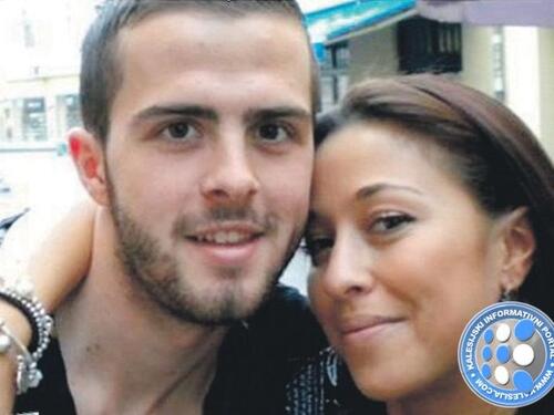 Supruga Miralema Pjanića stigla u Sarajevo: Uz fotografiju objavila stari hit Dine Merlina