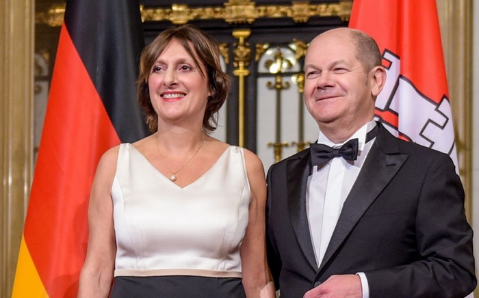 Supruga njemačkog kancelara Scholza podnijela ostavku na ministarsku funkciju