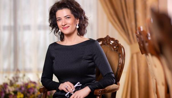 Supruga premijera Armenije otišla ratovati u Nagorno-Karabah