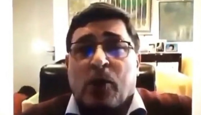 Srbija: Supruga profesora puzala da mu ne ometa čas