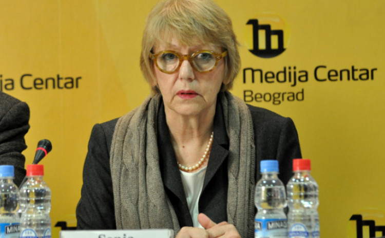 Susjedi treba da budu zabrinuti zbog zveckanja oružjem iz Srbije