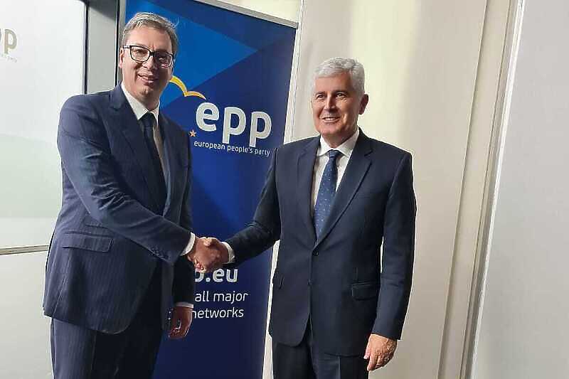 Susretom s Vučićem, Čović ponizio Plenkovića i hrvatski jezik