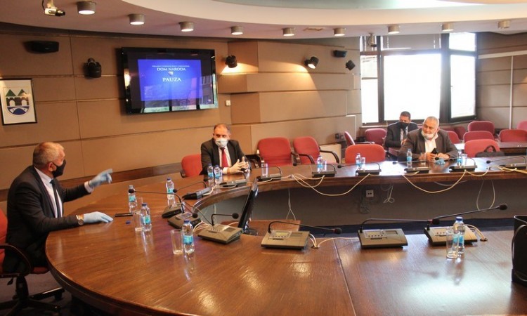 Suštinske zakone usvajati u redovitoj proceduri