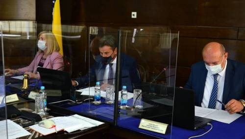 Sutra kod Novalića svi premijeri: Moguće nove mjere