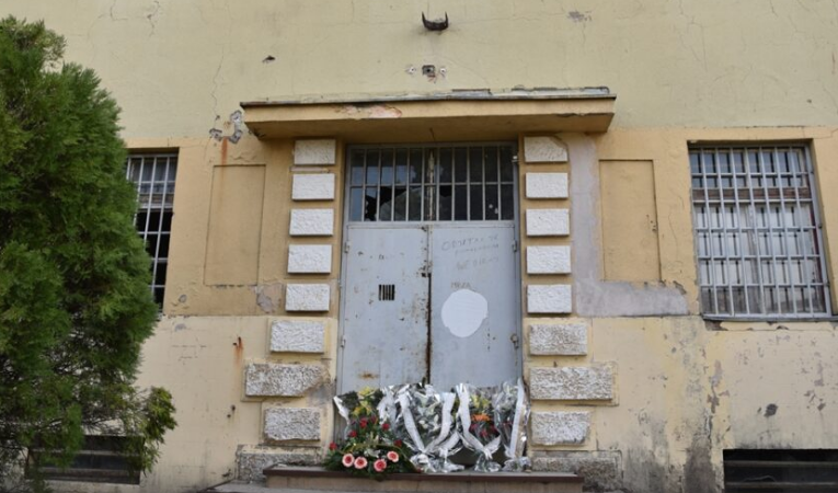 Sutra odavanje počasti stradalim logorašima na prostoru logora Heliodrom