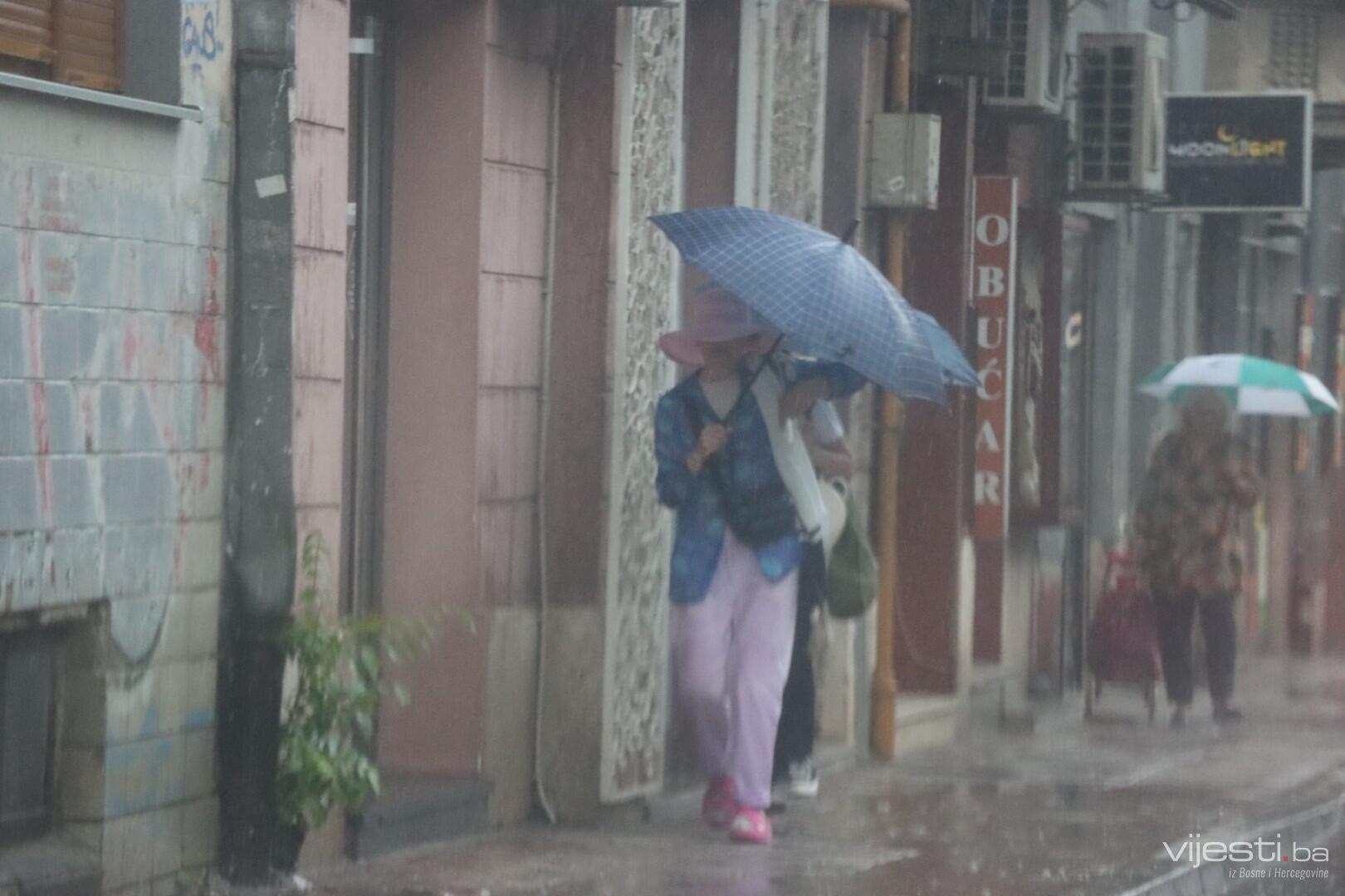 Sutra pljuskovi, vikend sunčan