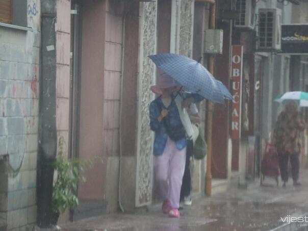 Sutra pljuskovi, vikend sunčan