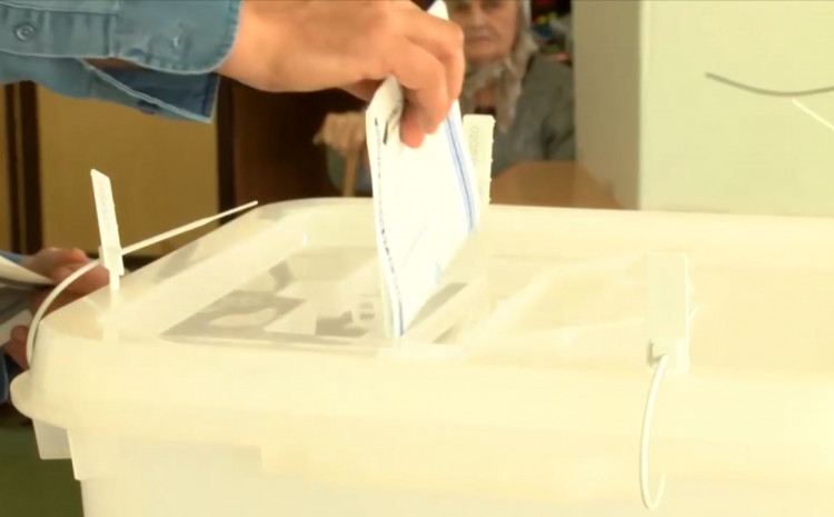 Sutra prijevremeni izbori za načelnike Travnika i Foče