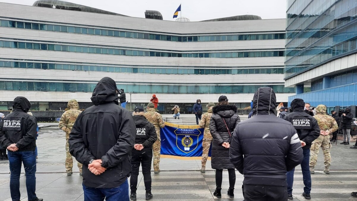 Sutra protesti ispred zgrade Parlamenta BiH, upućeno pismo ambasadama