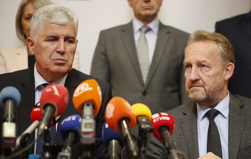 Sutra sastanak delegacija SDA i HDZ u Sarajevu