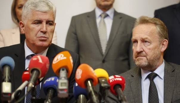 Sutra sastanak delegacija SDA i HDZ u Sarajevu