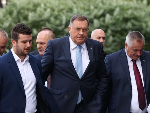 Sutra sastanak SNSD-a, HDZ-a i Trojke, prije sastanka Dodik na Sudu BiH