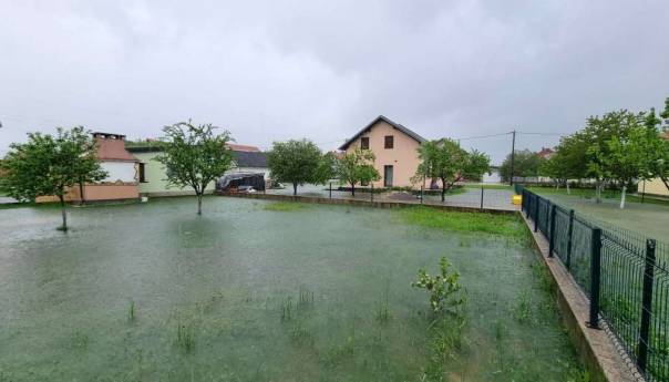 Sutra sergije za pomoć stanovništvu poplavljenih područja