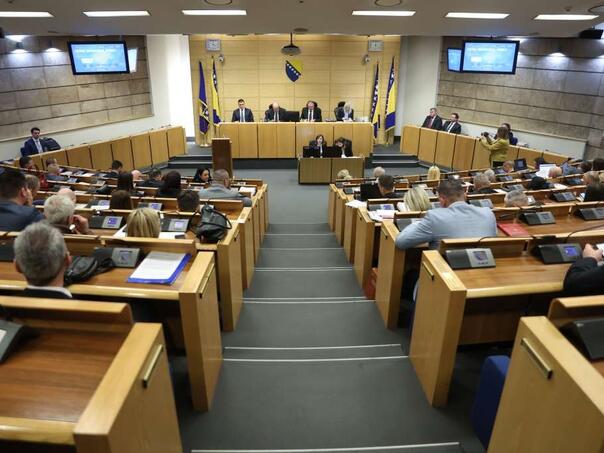 Sutra sjednica Doma naroda: Zakonske izmjene za jačanje bankarskog sektora
