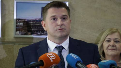 Sutra stiže 500.000 doza vakcina 'Sinopharm'