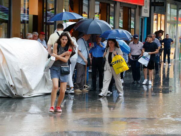 Sutra u BiH pretežno oblačno vrijeme s kišom i lokalnim pljuskovima, temperature u padu