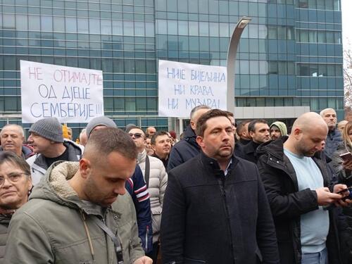 Sutra veliki protesti u Bijeljini, burno reagovao SNSD