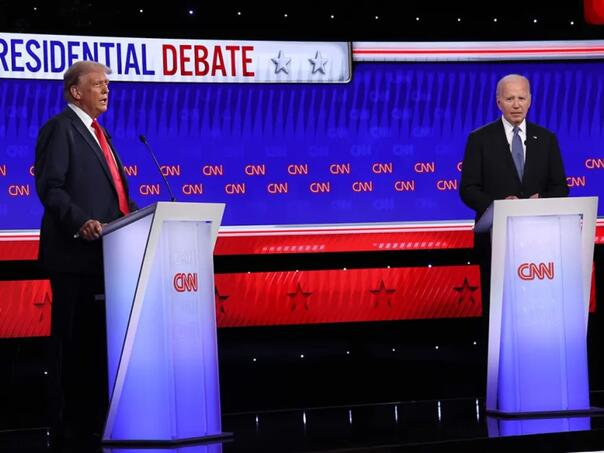 Svaki treći demokrata smatra da se Biden treba povući iz utrke