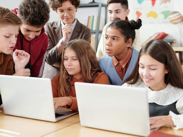 Svako drugo dijete u BiH mlađe od 11 godina koristi društvene mreže