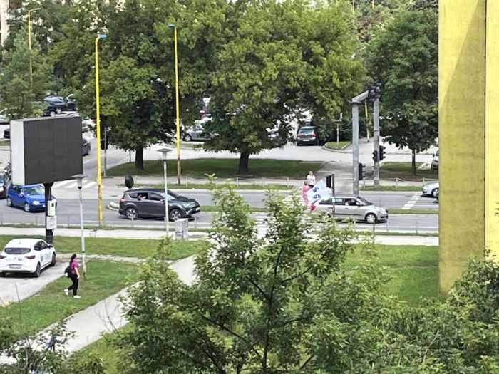 Svatovi u Tuzli pucali iz vozila i uznemirili građane, reagovala policija