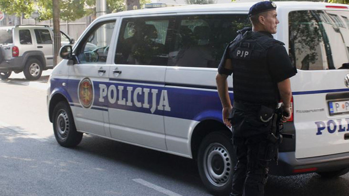 Sve napetije na Cetinju: Bolnica otpušta pacijente, djeca i žene odlaze iz grada