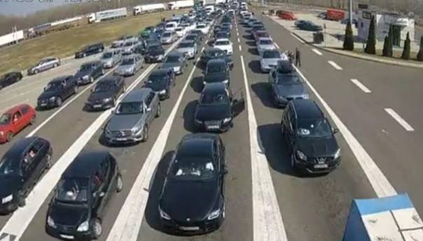 Sve više građana Hrvatske vakciniše se u Srbiji