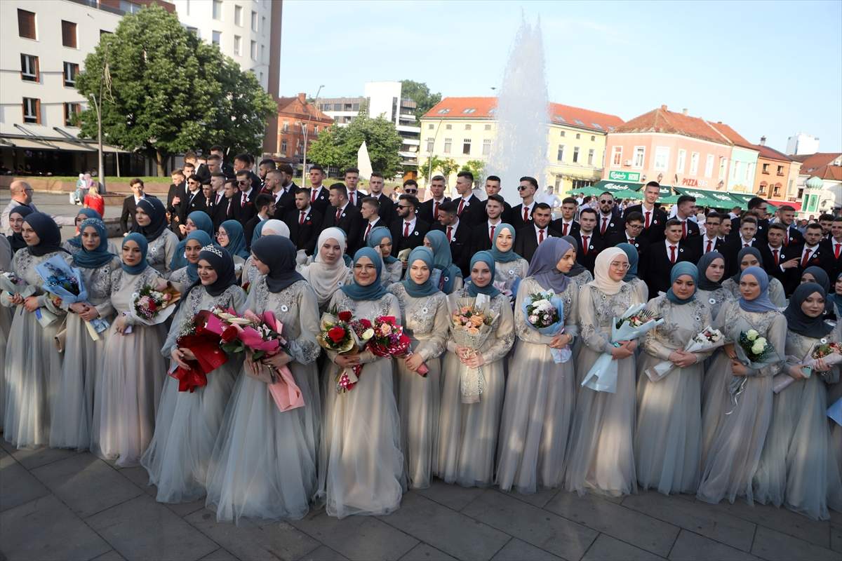 Svečani defile 347. generacije maturanata Behram-begove medrese