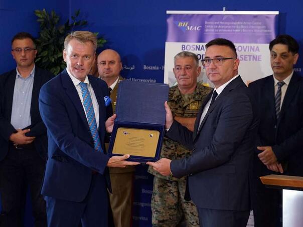 Video: Svečano obilježen završetak procesa čišćenja BiH od kasetne municije