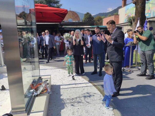 Svečano otvoren spomen park legendarnom komandantu Zaimu Imamoviću u Goraždu