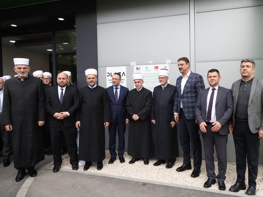 Svečano otvoren Vakufski tržni centar u Sanskom Mostu