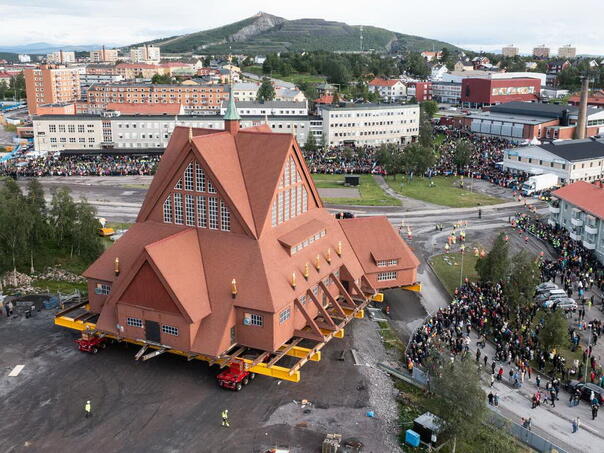 Šveđani premjestili grad: Crkva prešla 5 km na platformi!
