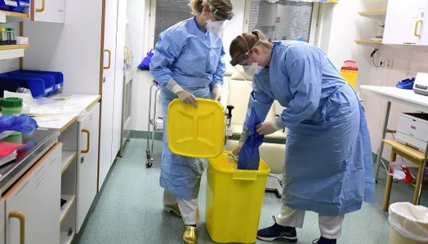Švedska: Polovina osoblja bolnice zaražena korona virusom