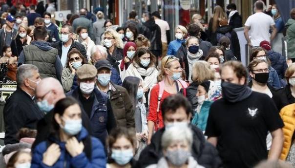 Švedski virusolozi: Korona ne može biti iskorijenjena, apel ljudima da ‘nauče živjeti s njom'