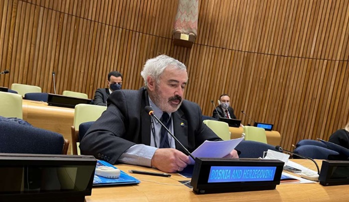 SVEN ALKALAJ - HRABRI DIPLOMATA