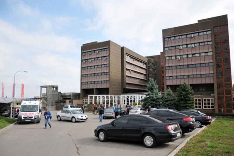 Svi članovi rukovodstva UKC negativni na virus