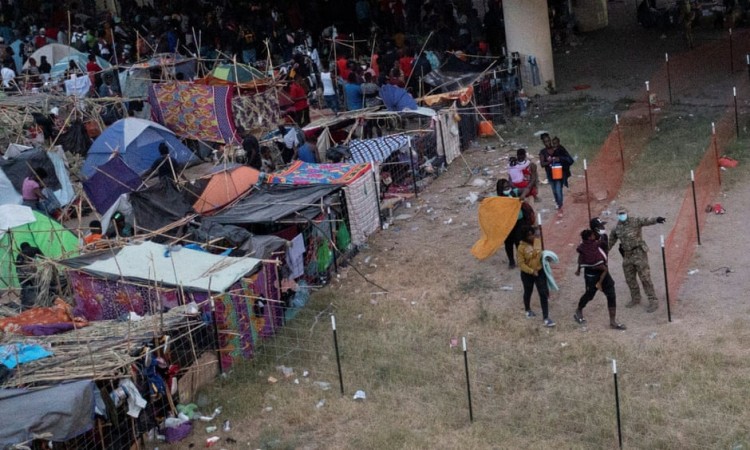 Svi migranti napustili pogranični kamp u Teksasu