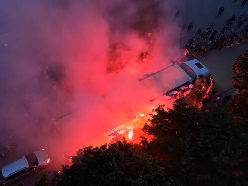 Spektakl na ulicama Novog Pazara: Slavi se historijski plasman u Evropu!