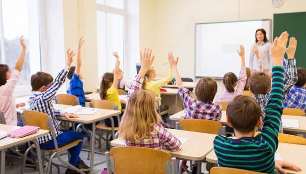 Svi osnovci opet u školama unatoč slučaju u Mariboru