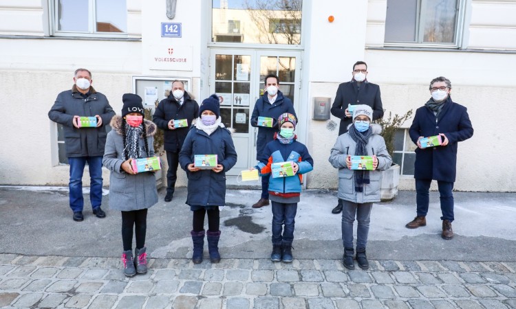 Svi osnovci u Beču dobili besplatne maske
