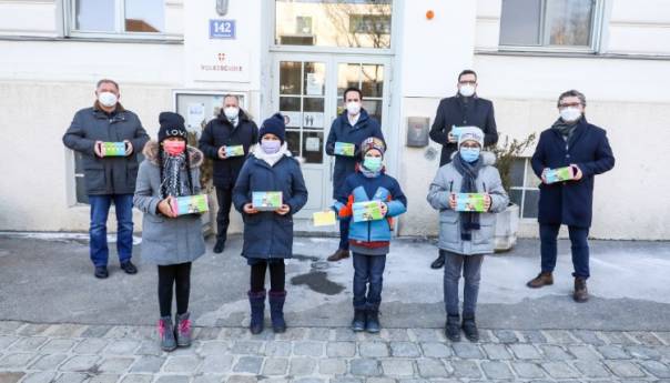 Svi osnovci u Beču dobili besplatne maske
