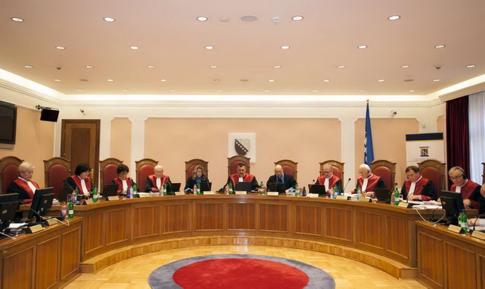 Uposlenici Ustavnog suda BiH se vakcinisali u Srbiji