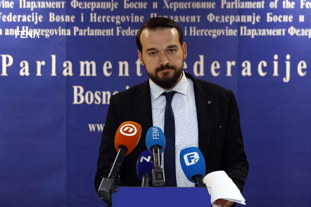 Svi za porodični dan nedjeljom osim Čavalića i(li) Stranke za BiH!?