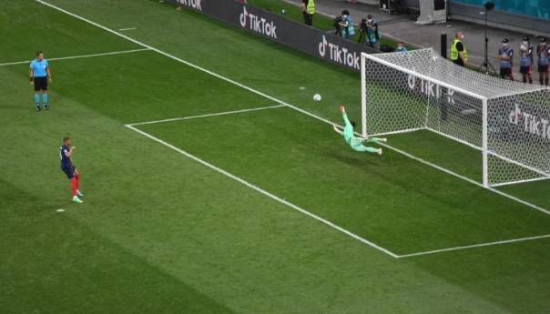 Švicarska izbacila Tricolore, Mbappe promašio odlučujući penal