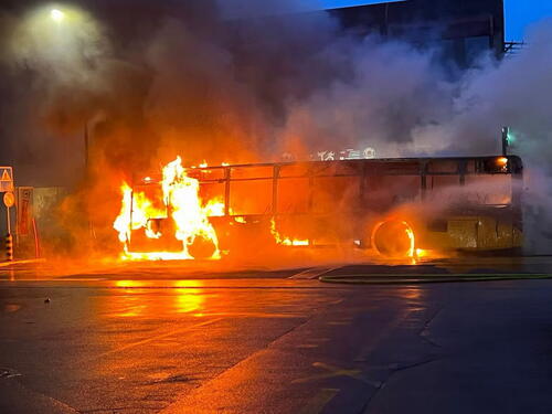 Švicarska: Muškarac se zapalio u autobusu, šest osoba poginulo
