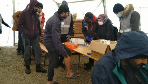 Švicarska osigurava dodatnu hitnu pomoć migrantima u BiH