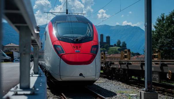 Švicarska prekinula saobraćanje vozova s Italijom