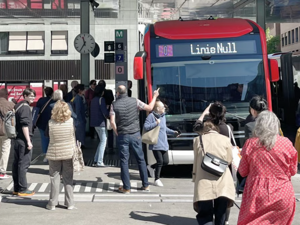 Švicarska uvela bus bez rute: Vožnja s ciljem "da se ljudi druže"
