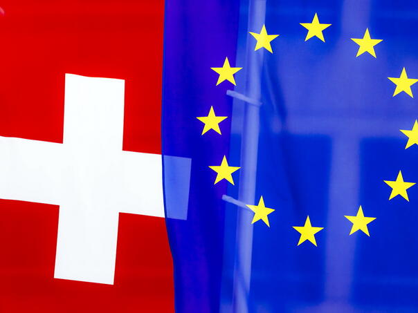 Švicarska vlada predlaže neobavezni referendum o bližim vezama s Evropskom unijom