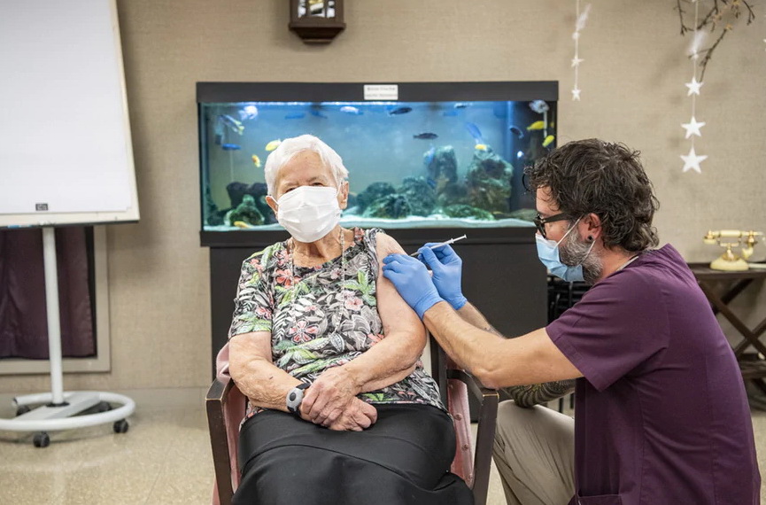 Švicarska započela vakcinaciju protiv koronavirusa