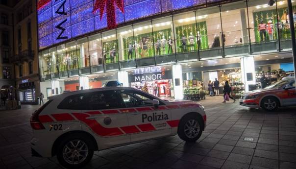 Švicarska: Žena u supermarketu nožem ozlijedila dvije osobe